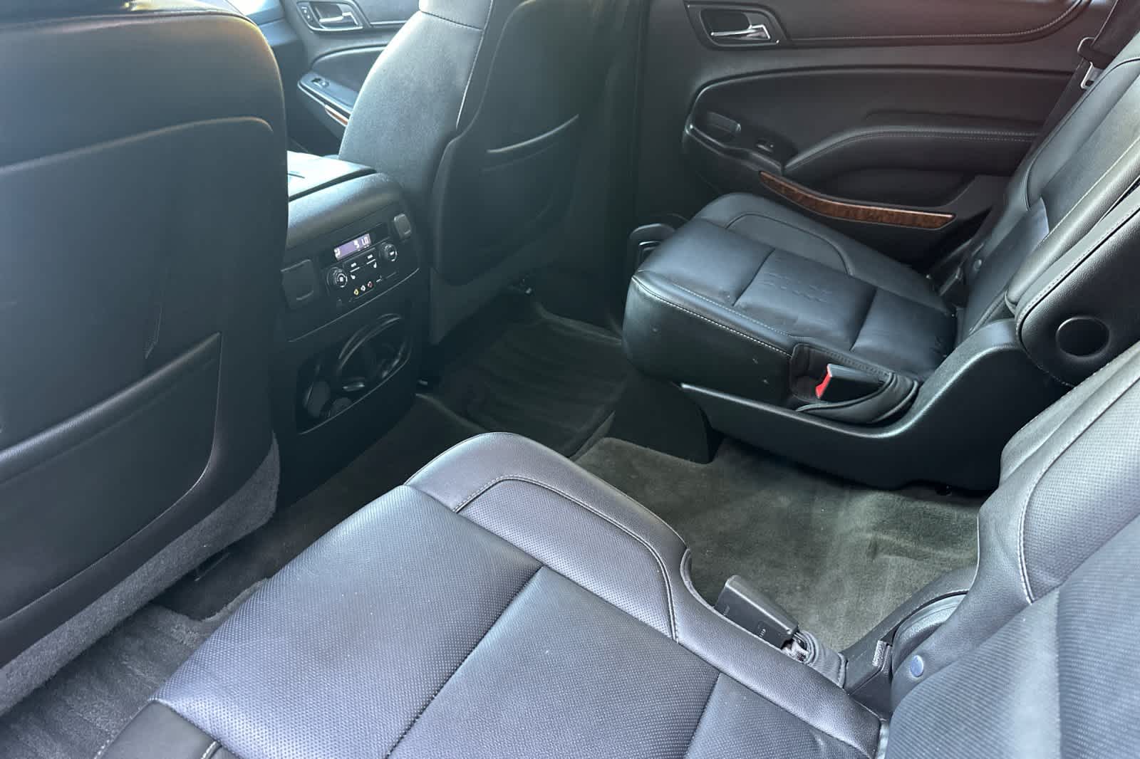2015 Chevrolet Tahoe LTZ photo 3