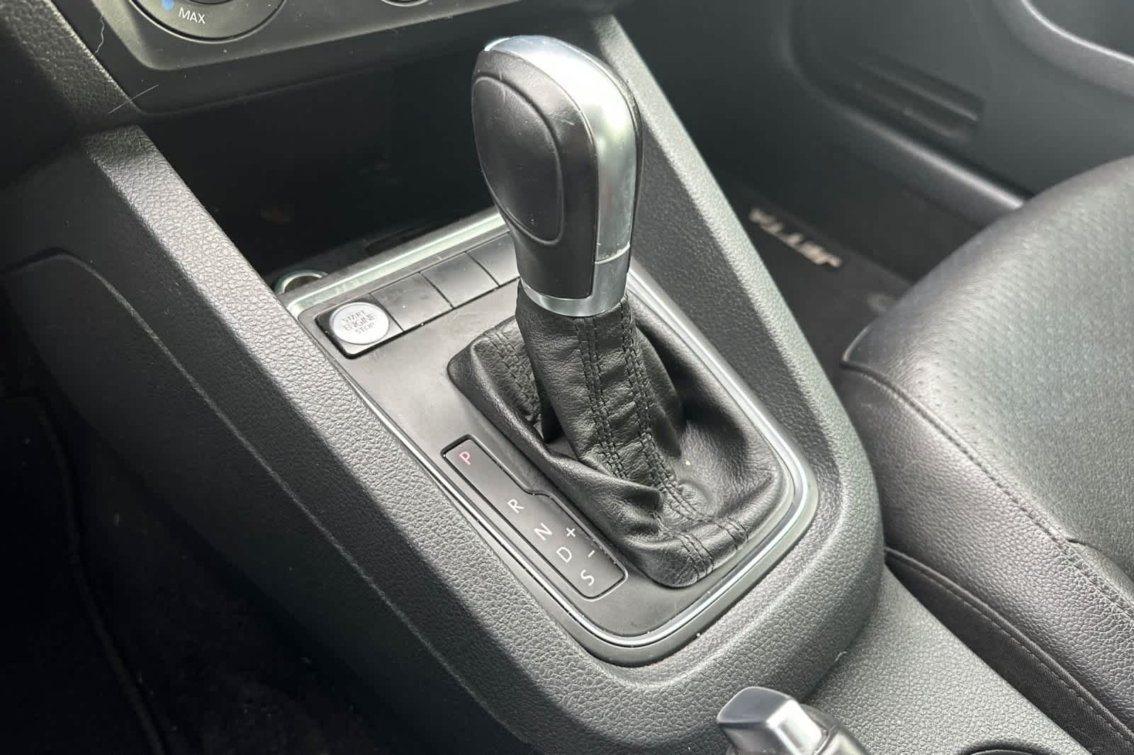 Thumbnail: 2017 Volkswagen Jetta - 20