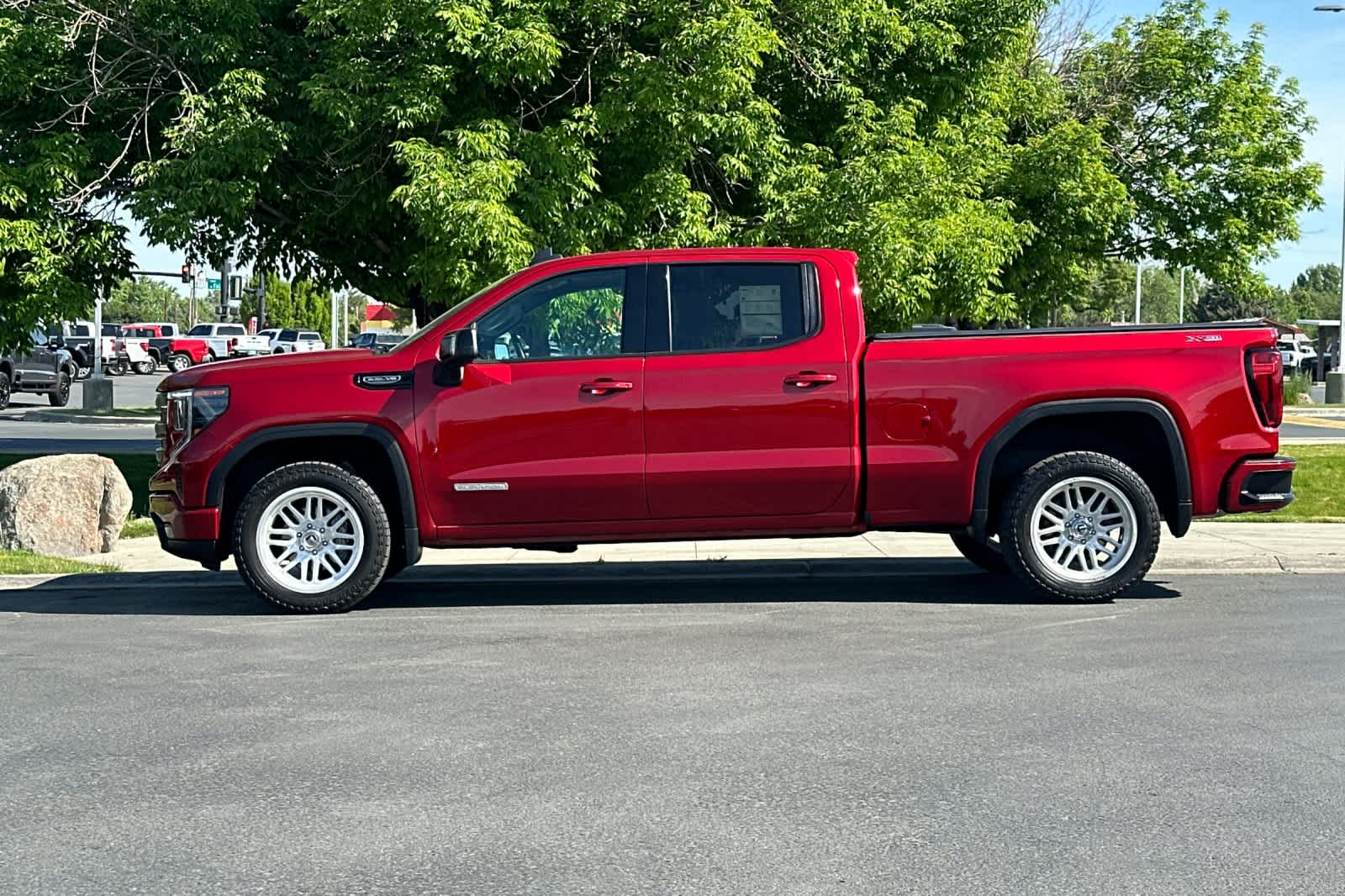 Thumbnail: 2023 GMC Sierra 1500 - 5