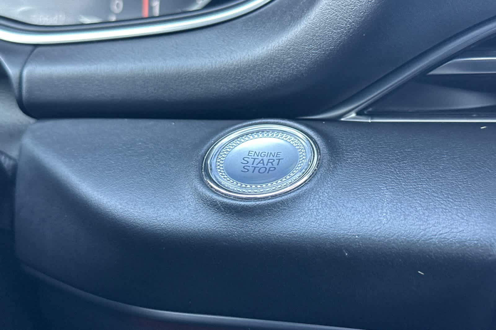 Thumbnail: 2021 Genesis GV80 - 23