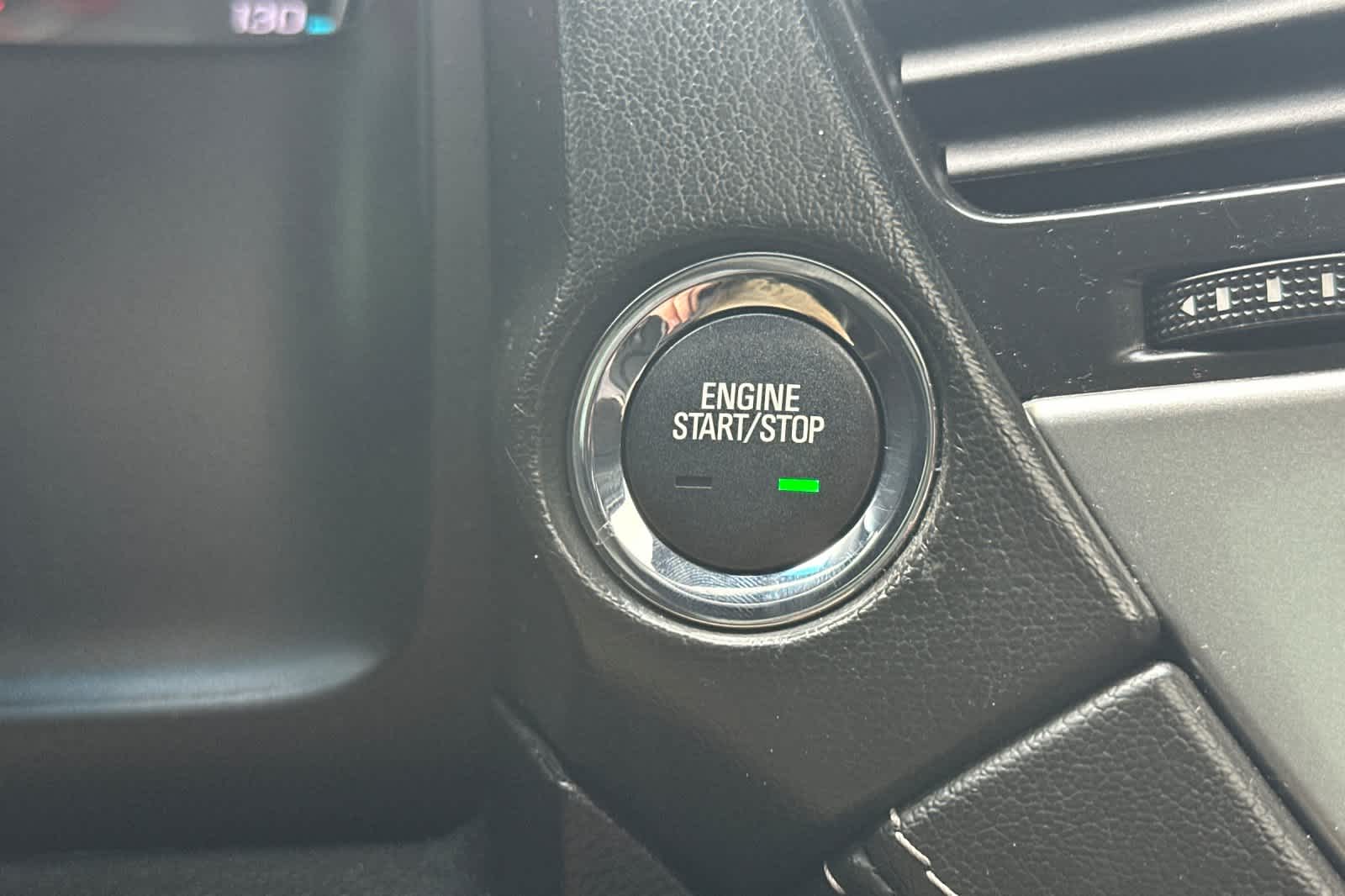 Thumbnail: 2018 Chevrolet Tahoe - 25