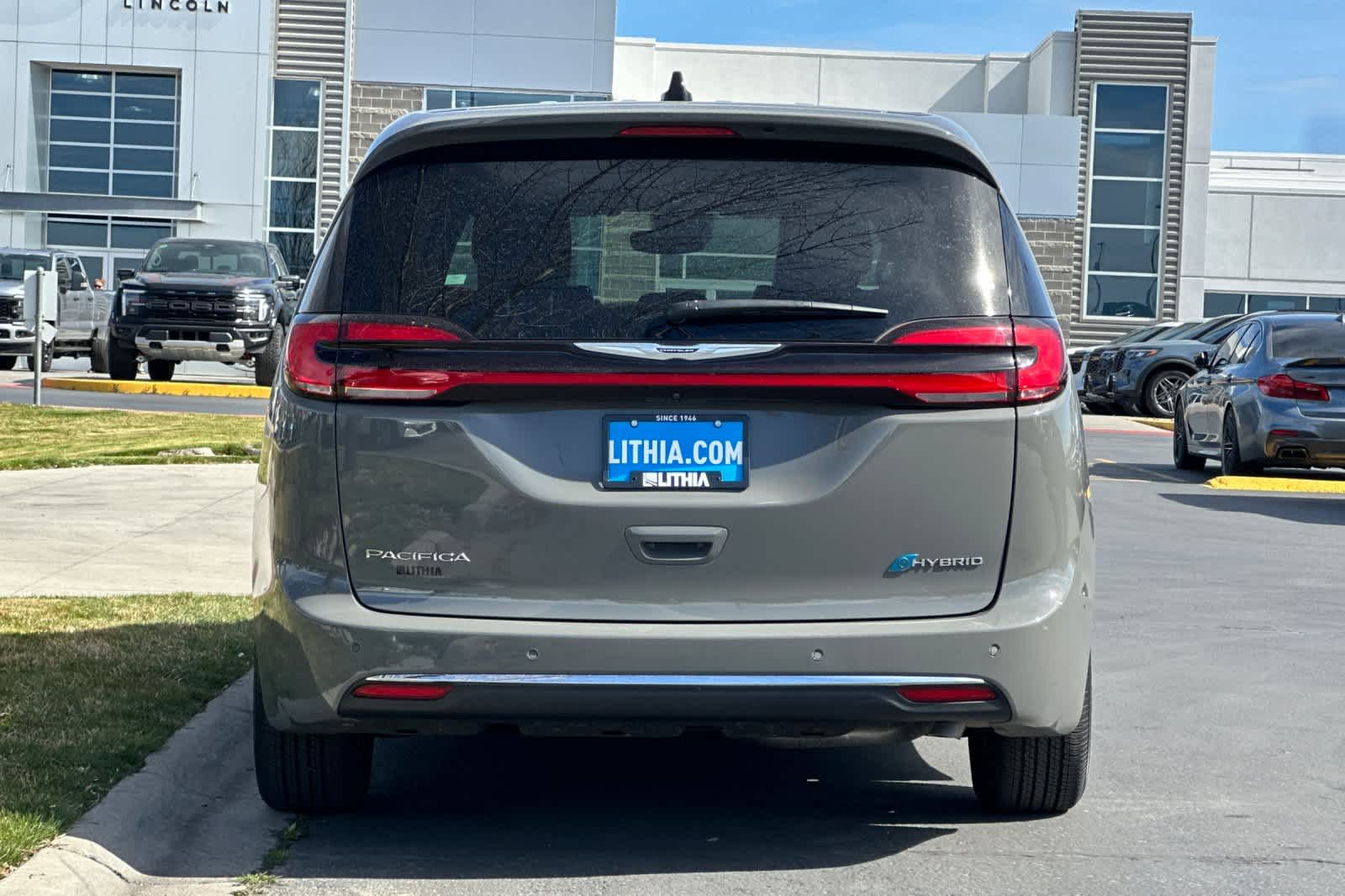 Thumbnail: 2025 Chrysler Pacifica - 7