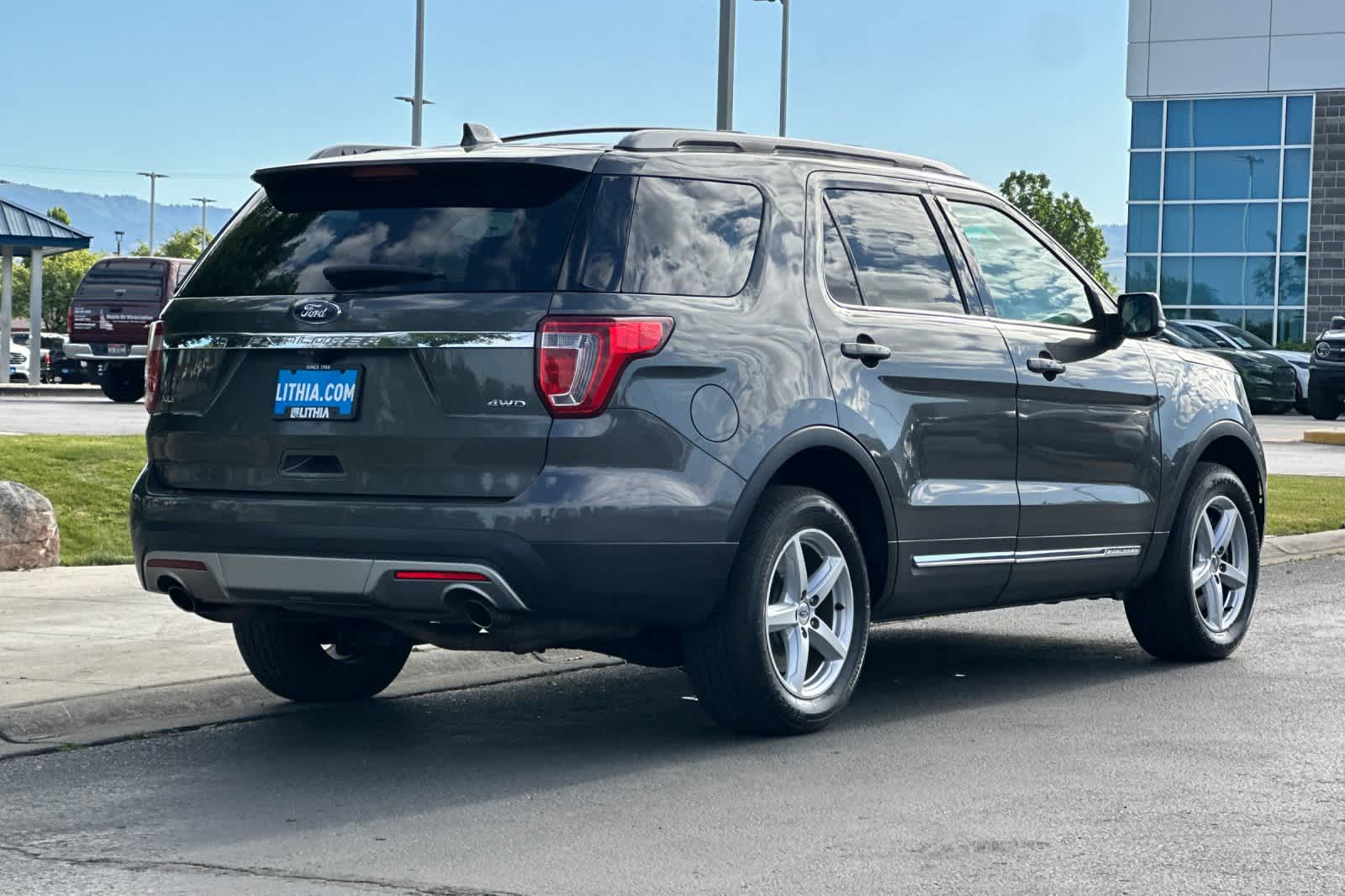 Thumbnail: 2016 Ford Explorer - 2
