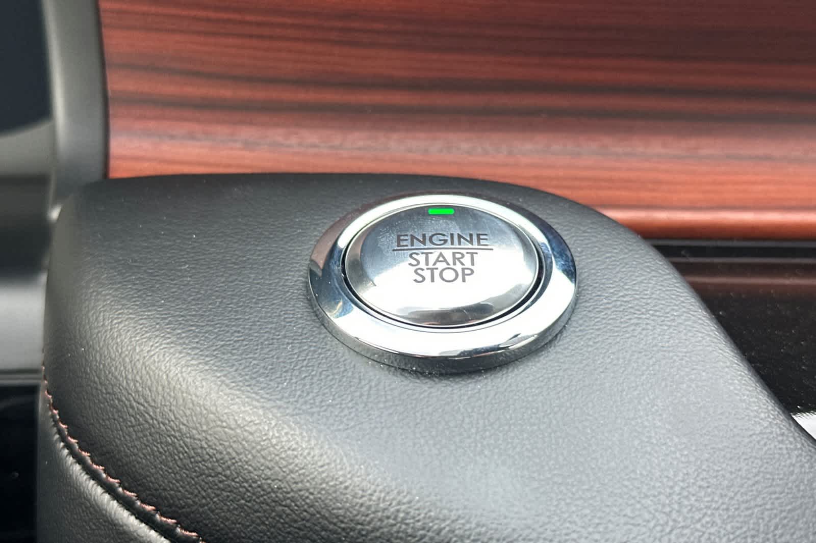 Thumbnail: 2023 Lincoln Aviator - 22