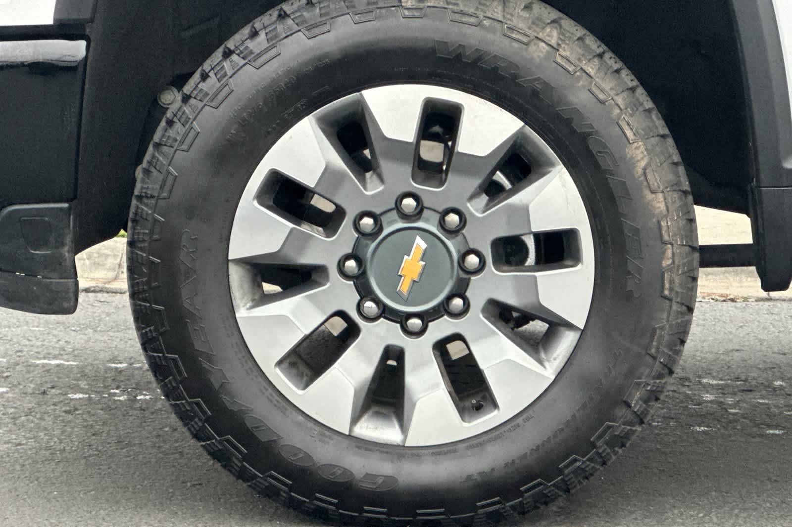 Thumbnail: 2026 Chevrolet Silverado 2500 - 25