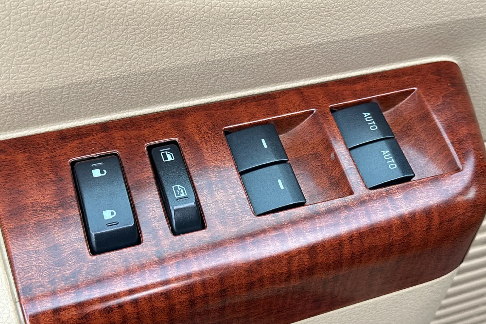 Thumbnail: 2014 Ford F-250 - 13