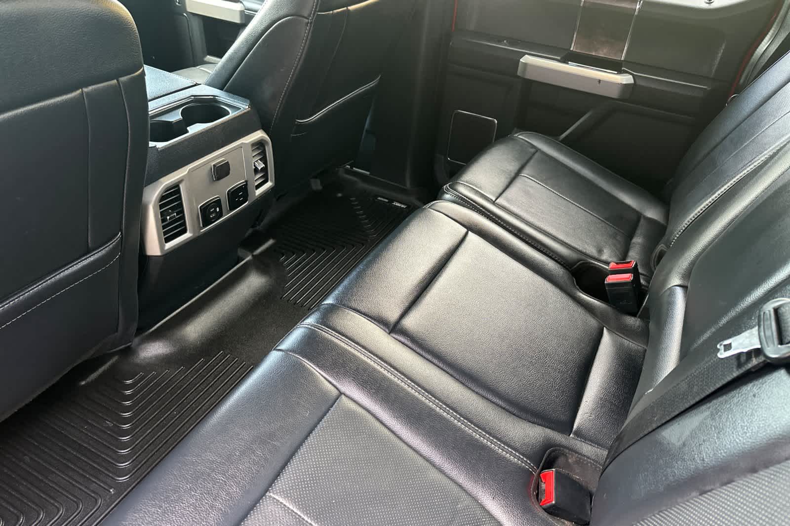 2022 Ford F-350 photo 4