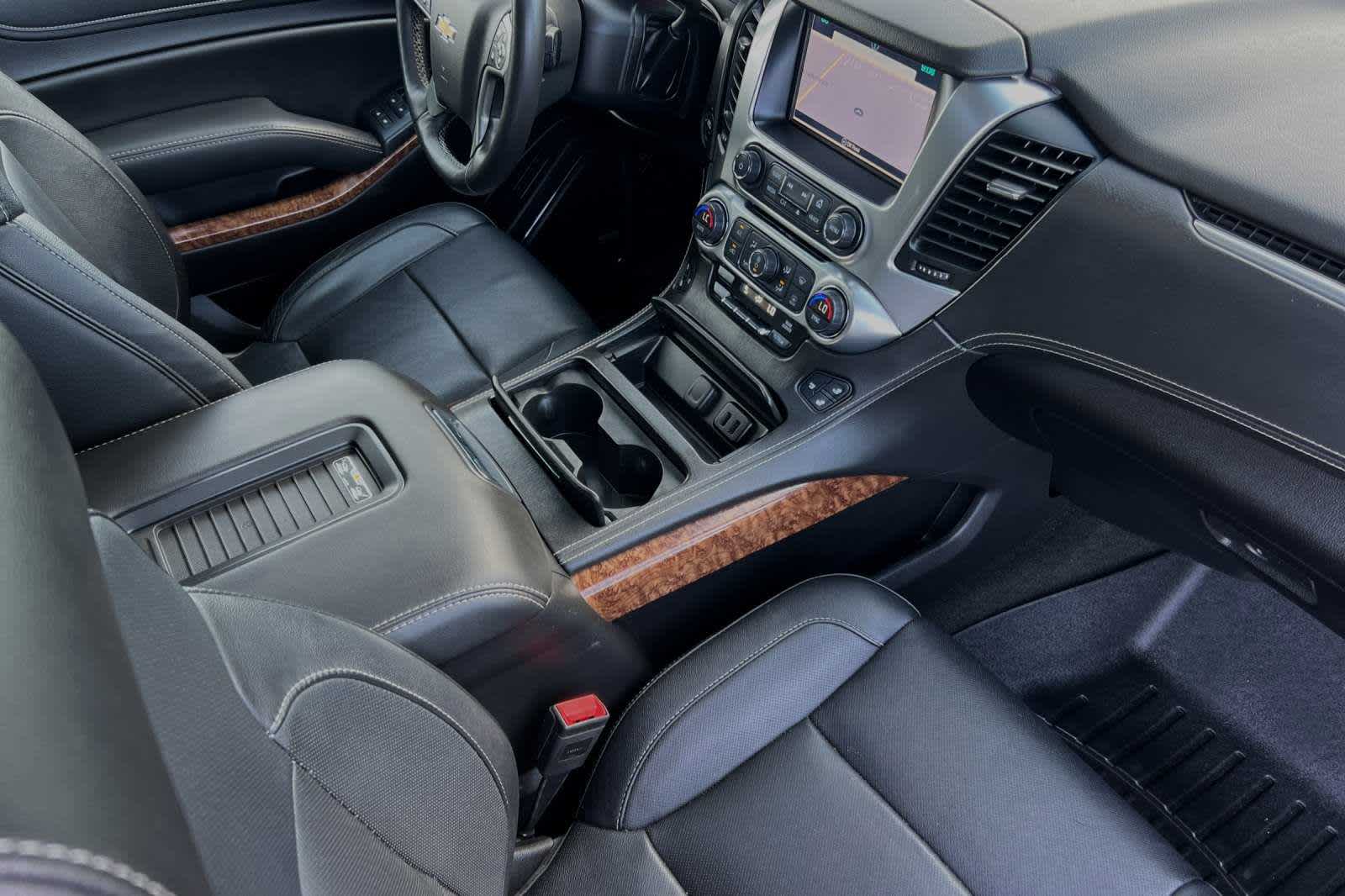 2016 Chevrolet Suburban LTZ 18
