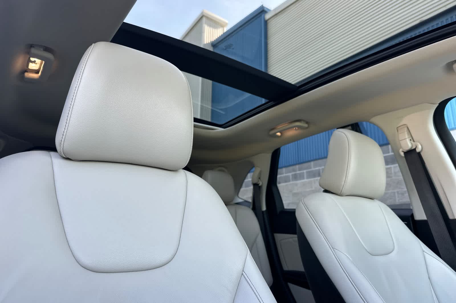 Thumbnail: 2022 Ford Edge - 17
