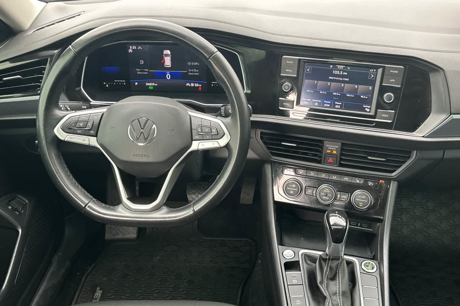 Thumbnail: 2022 Volkswagen Jetta - 14