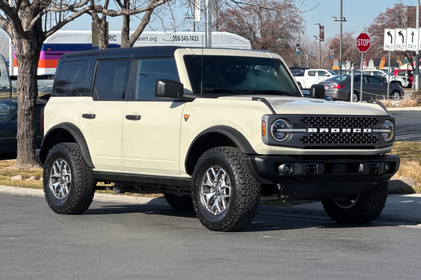 Thumbnail: 2025 Ford Bronco - 9