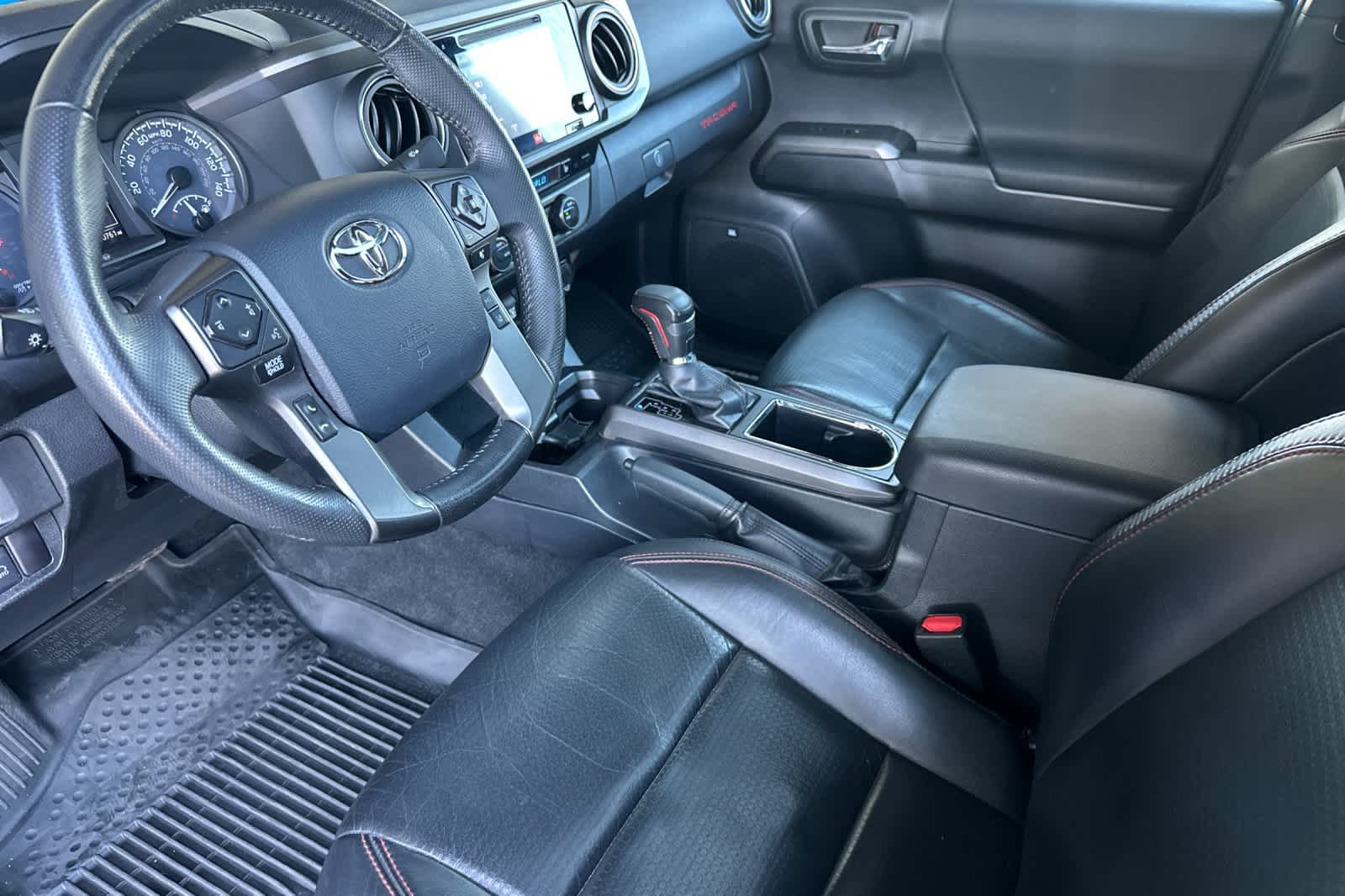 Thumbnail: 2019 Toyota Tacoma - 11