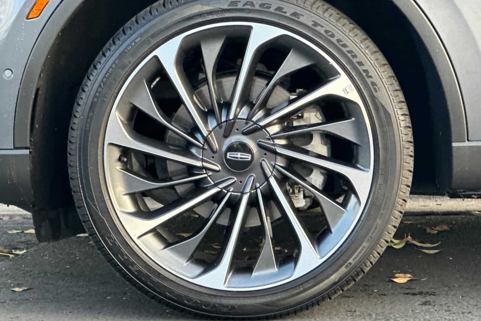 Thumbnail: 2023 Lincoln Aviator - 27