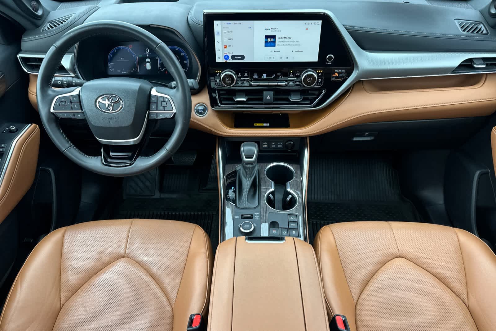 Thumbnail: 2023 Toyota Highlander - 3