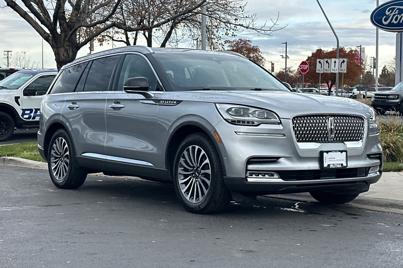 Thumbnail: 2023 Lincoln Aviator - 9