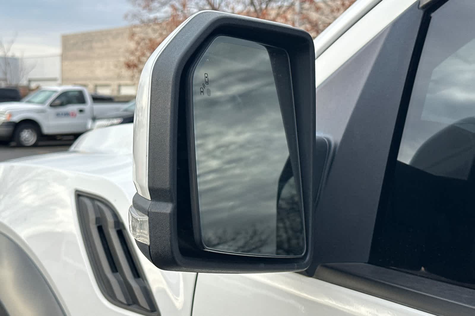 Thumbnail: 2017 Ford F-150 - 10