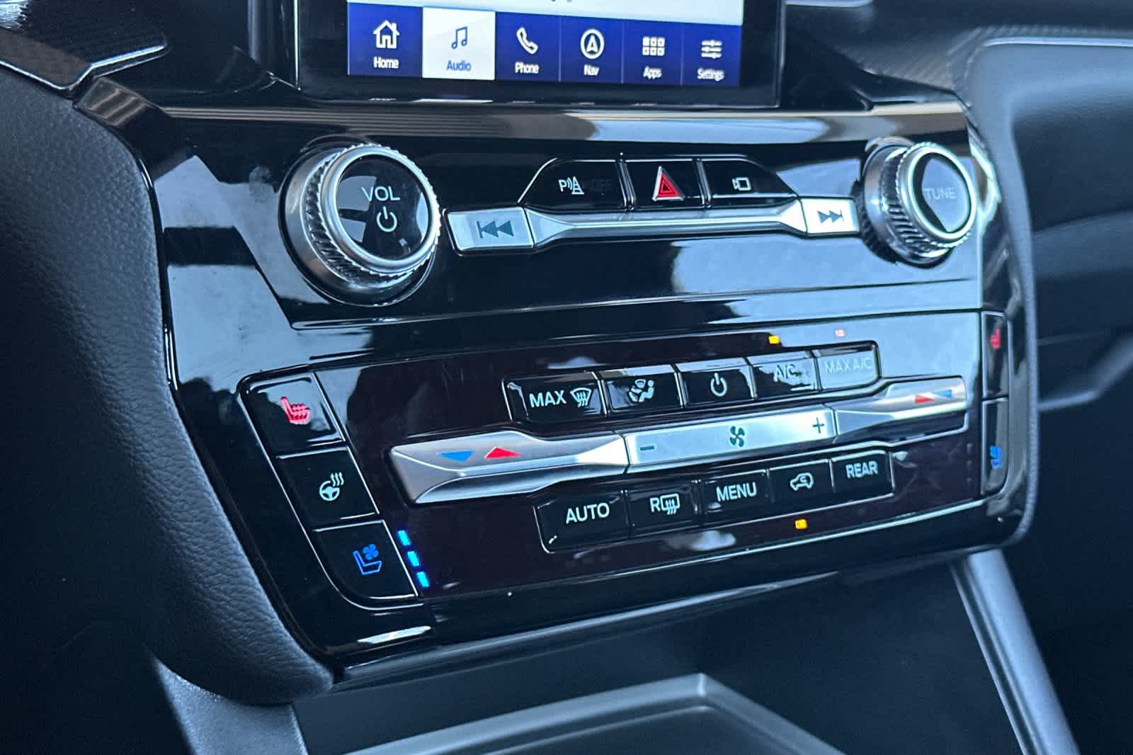 Thumbnail: 2023 Ford Explorer - 21