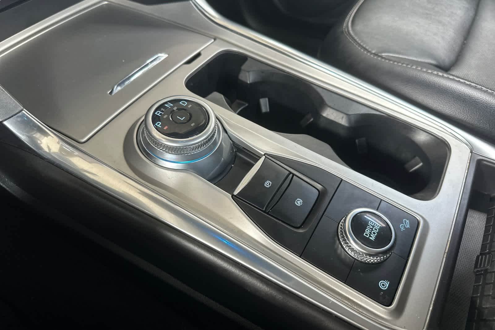 Thumbnail: 2022 Ford Explorer - 23