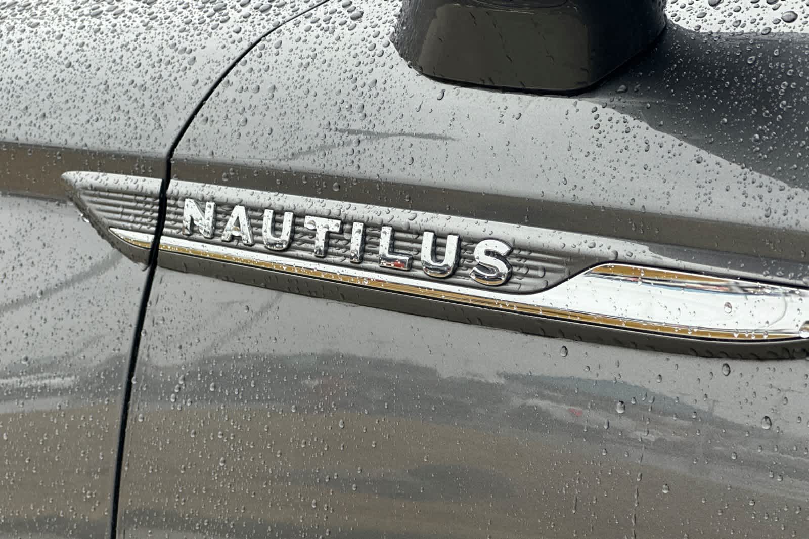 Thumbnail: 2023 Lincoln Nautilus - 28