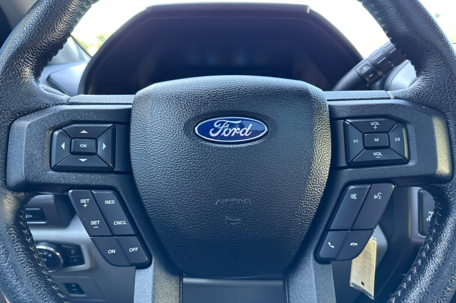 Thumbnail: 2016 Ford F-150 - 21