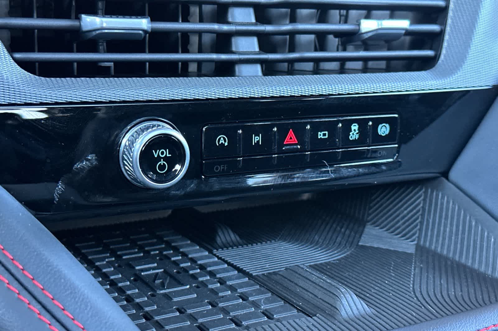 Thumbnail: 2025 Ford Explorer - 21