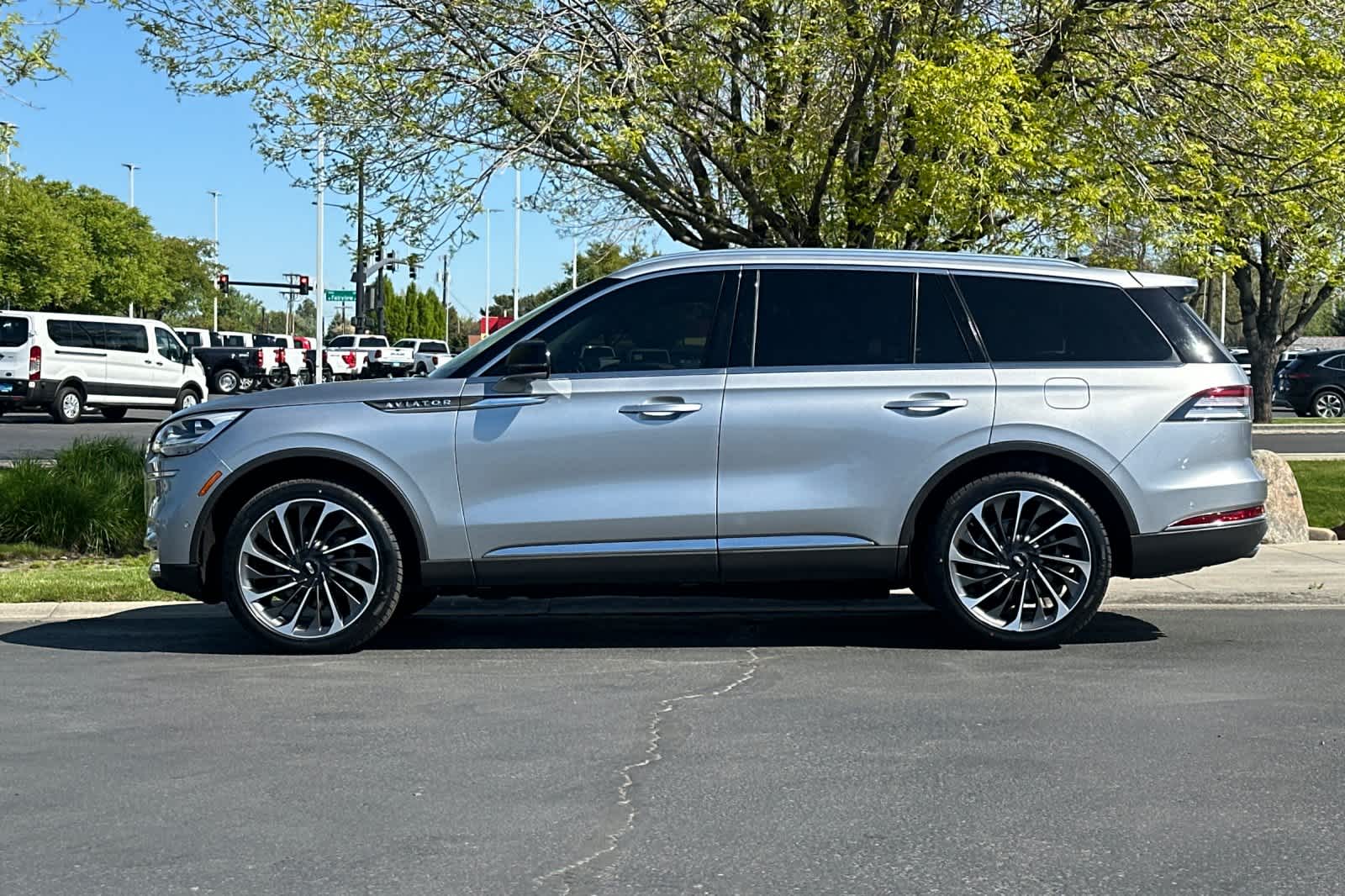 Thumbnail: 2021 Lincoln Aviator - 5