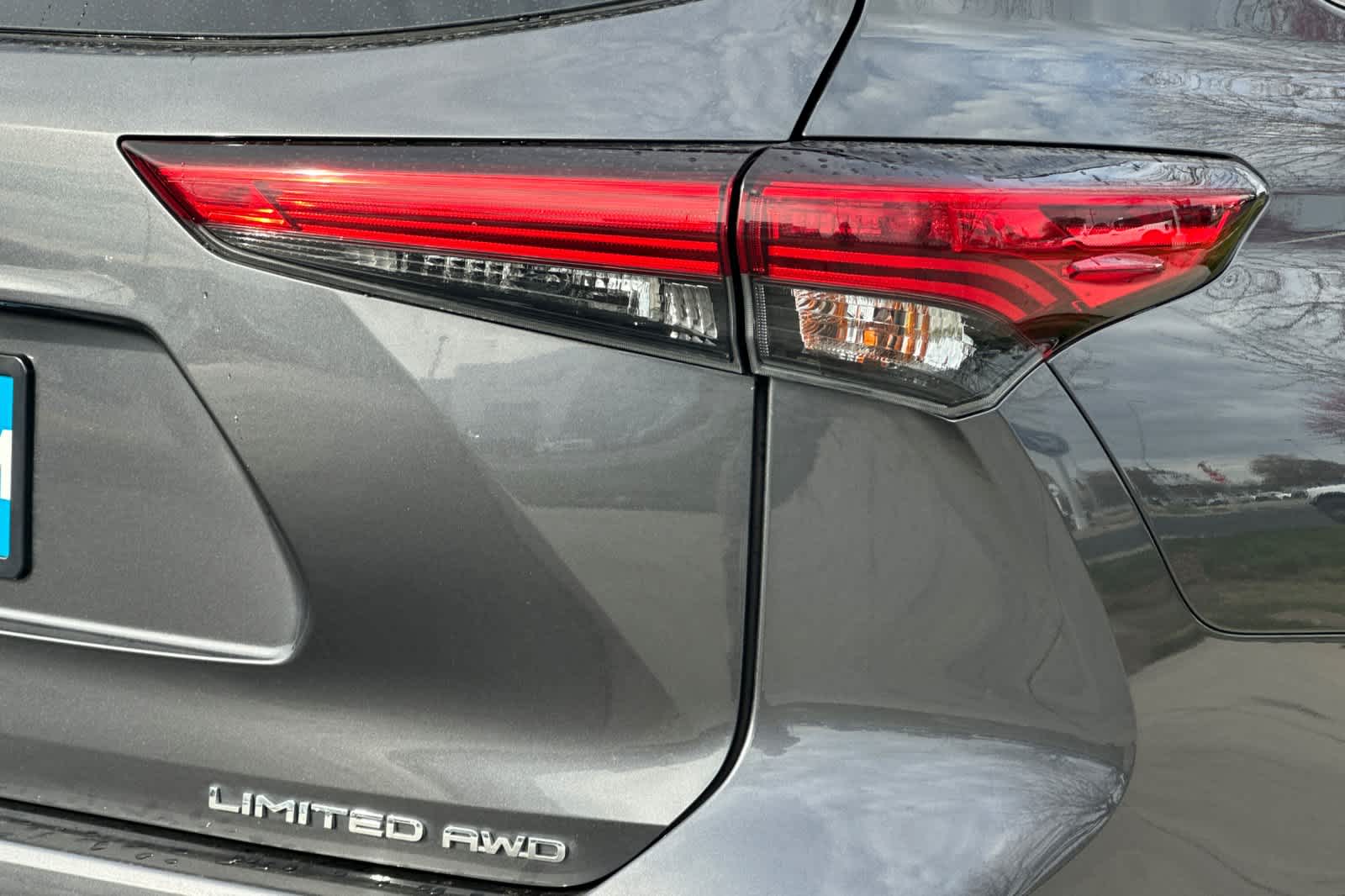Thumbnail: 2020 Toyota Highlander - 28