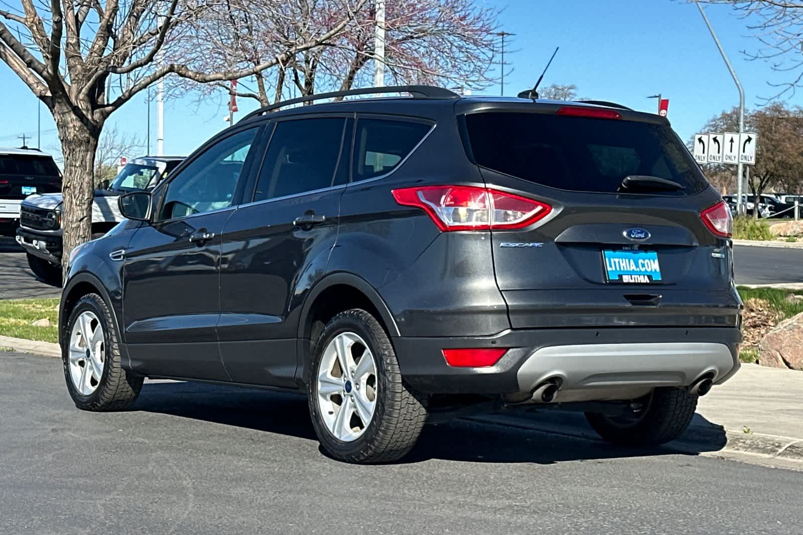 Thumbnail: 2016 Ford Escape - 6