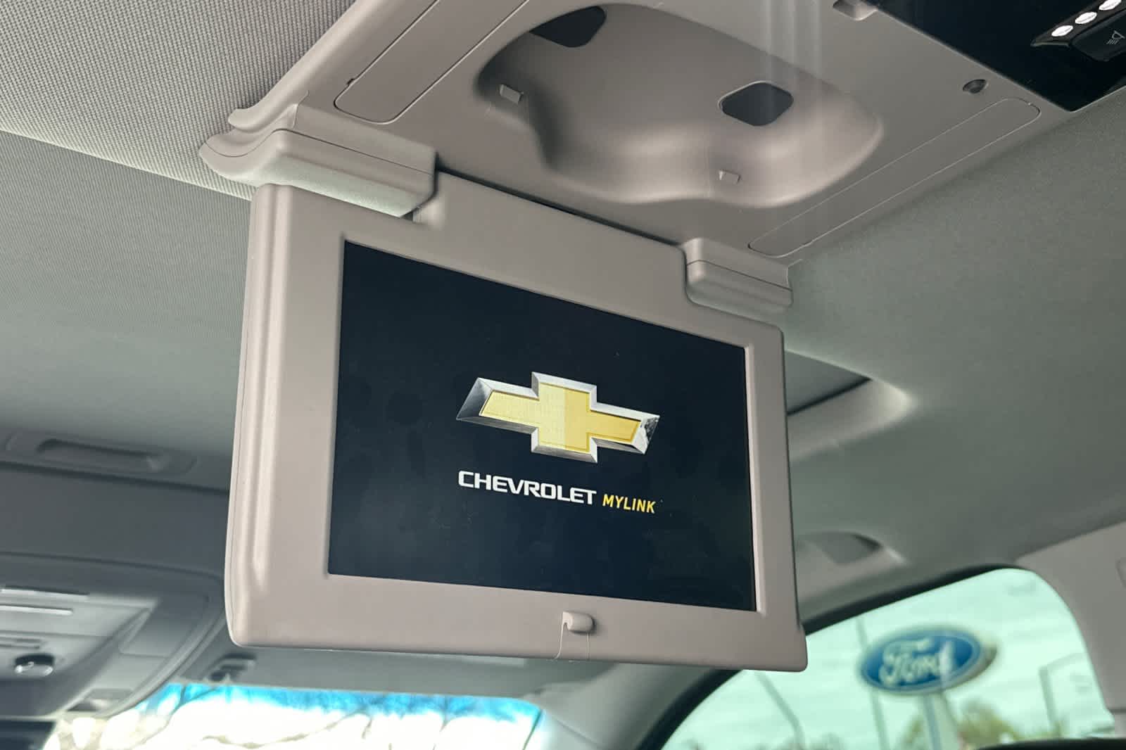 Thumbnail: 2018 Chevrolet Tahoe - 16