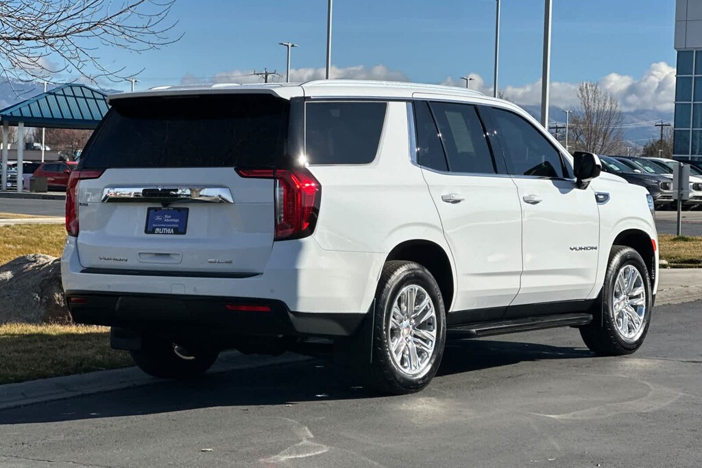 Used 2024 GMC Yukon SLE SUV