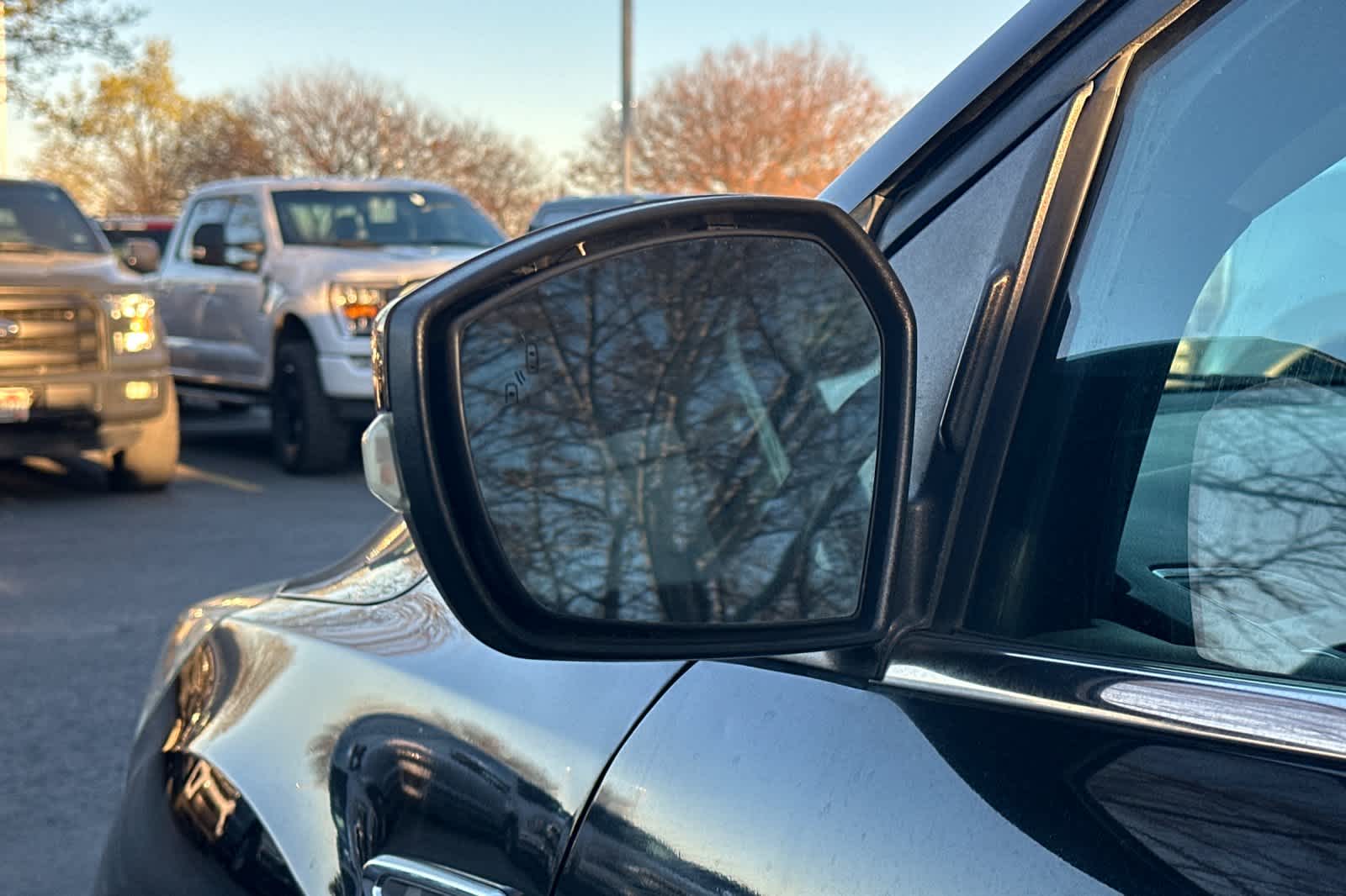 Thumbnail: 2017 Ford Escape - 8