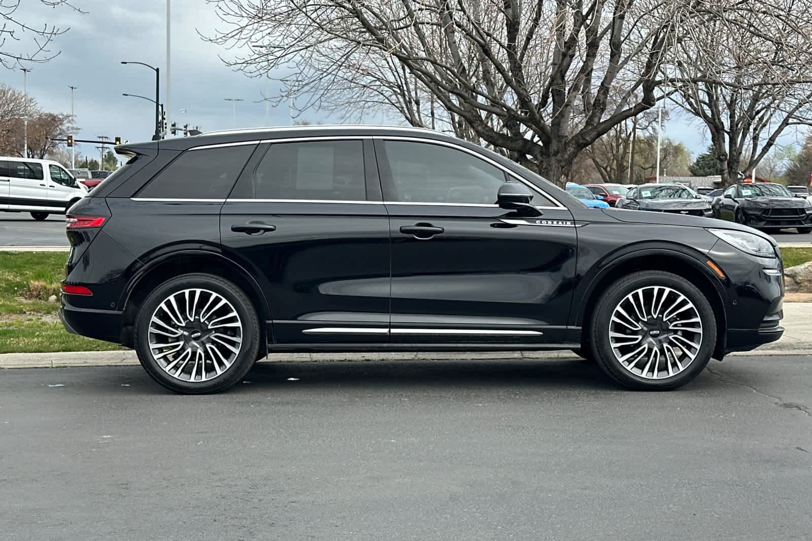 Thumbnail: 2022 Lincoln Corsair - 8