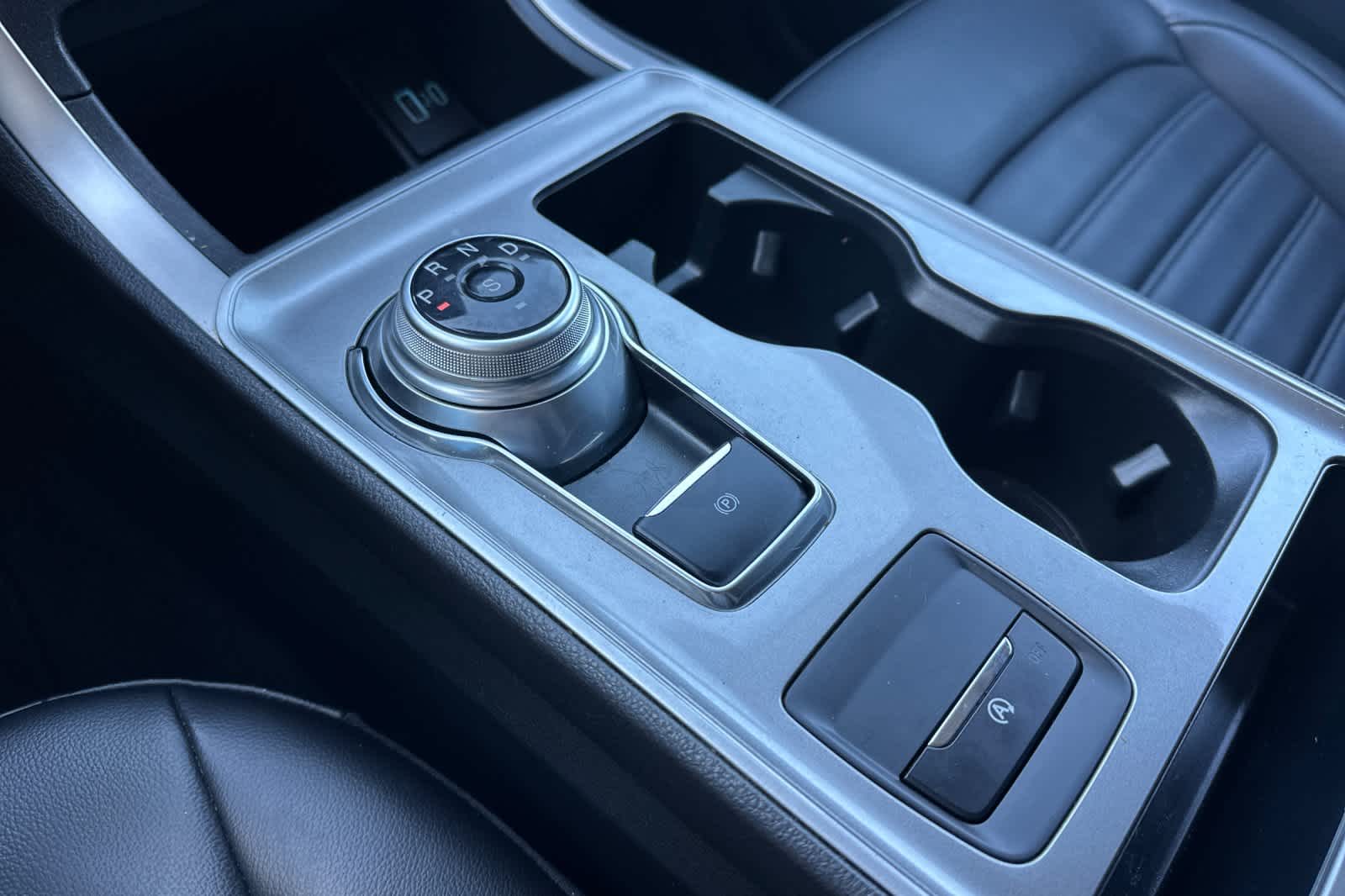 Thumbnail: 2024 Ford Edge - 21