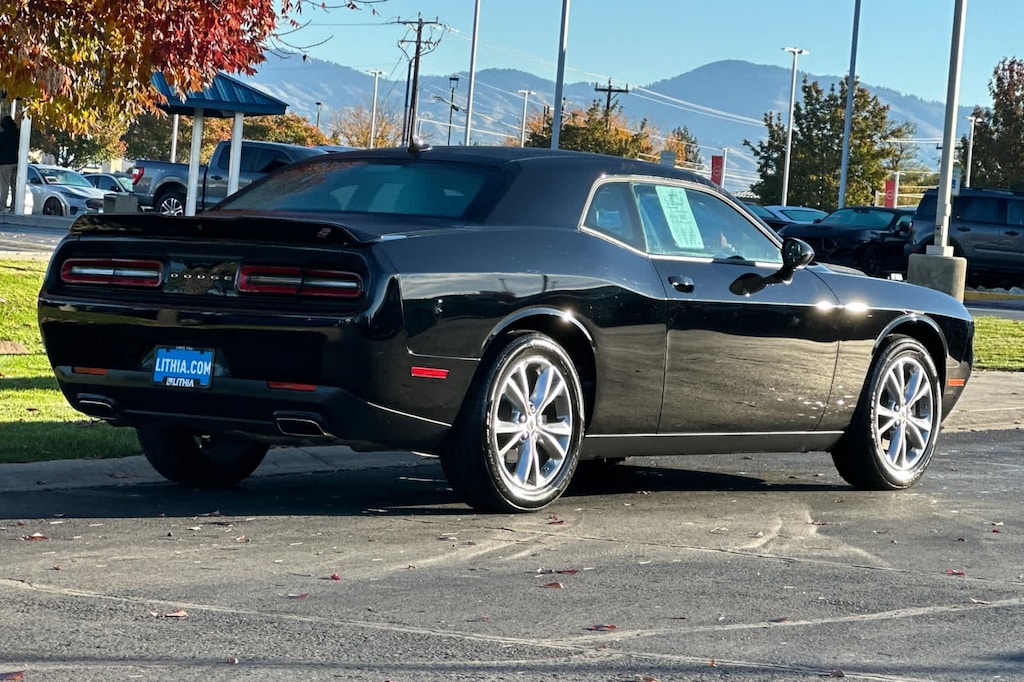 Used 2022 Dodge Challenger SXT Coupe