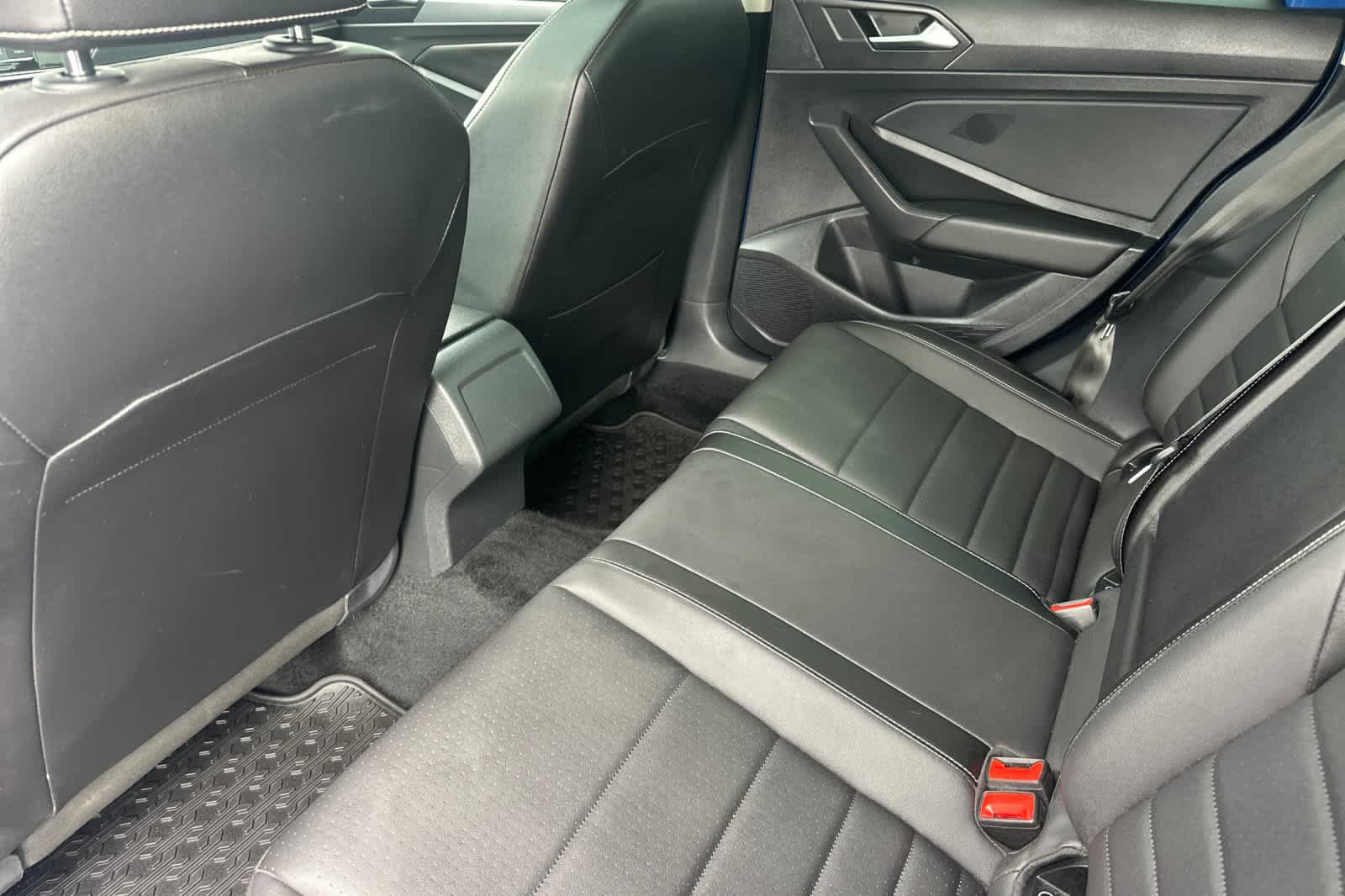 Thumbnail: 2022 Volkswagen Jetta - 4