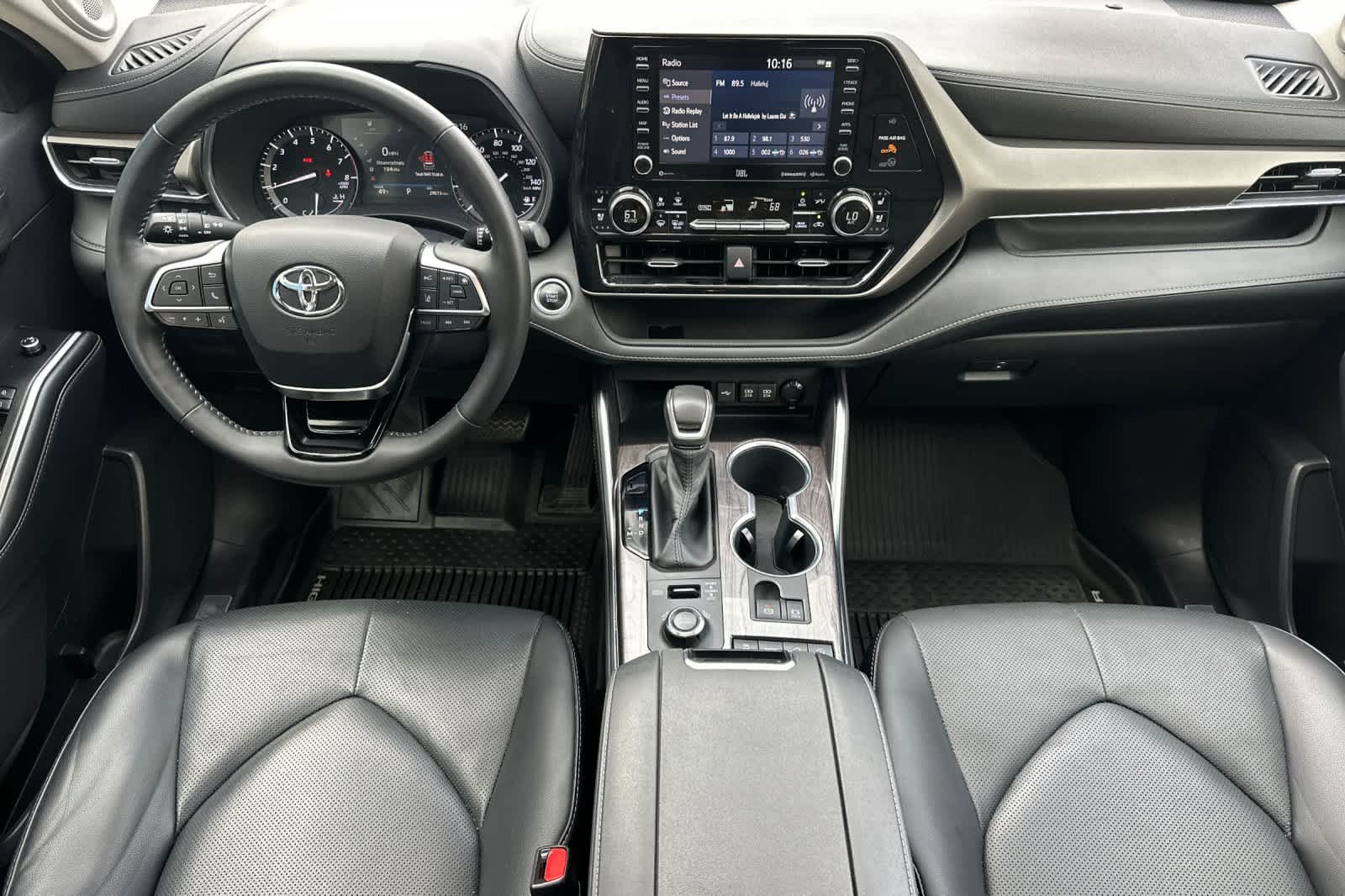 Thumbnail: 2020 Toyota Highlander - 3