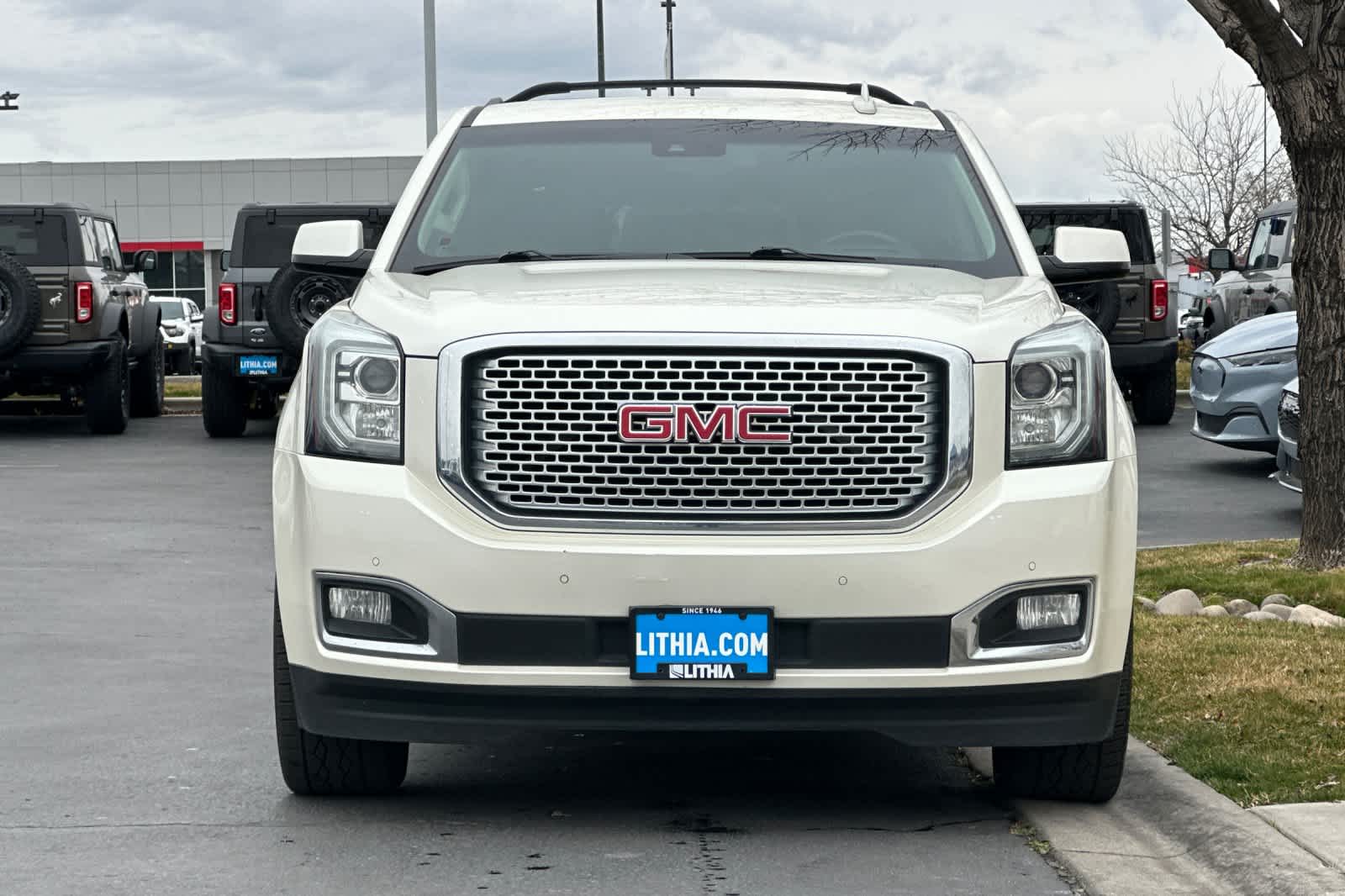 Thumbnail: 2015 GMC Yukon - 10