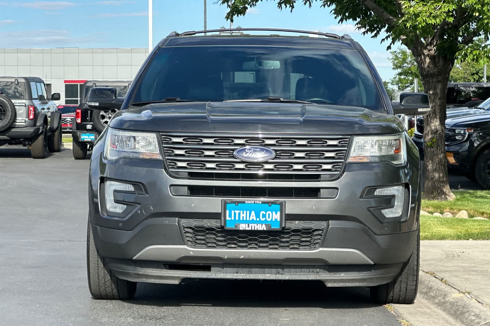 Thumbnail: 2016 Ford Explorer - 10