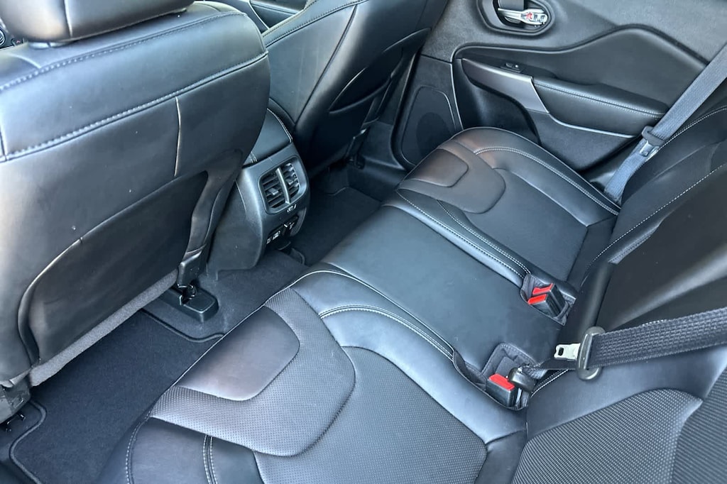 Used 2022 Jeep Cherokee Limited SUV
