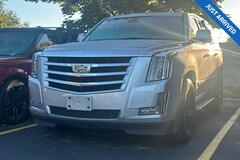 2016 CADILLAC Escalade Luxury Collection SUV