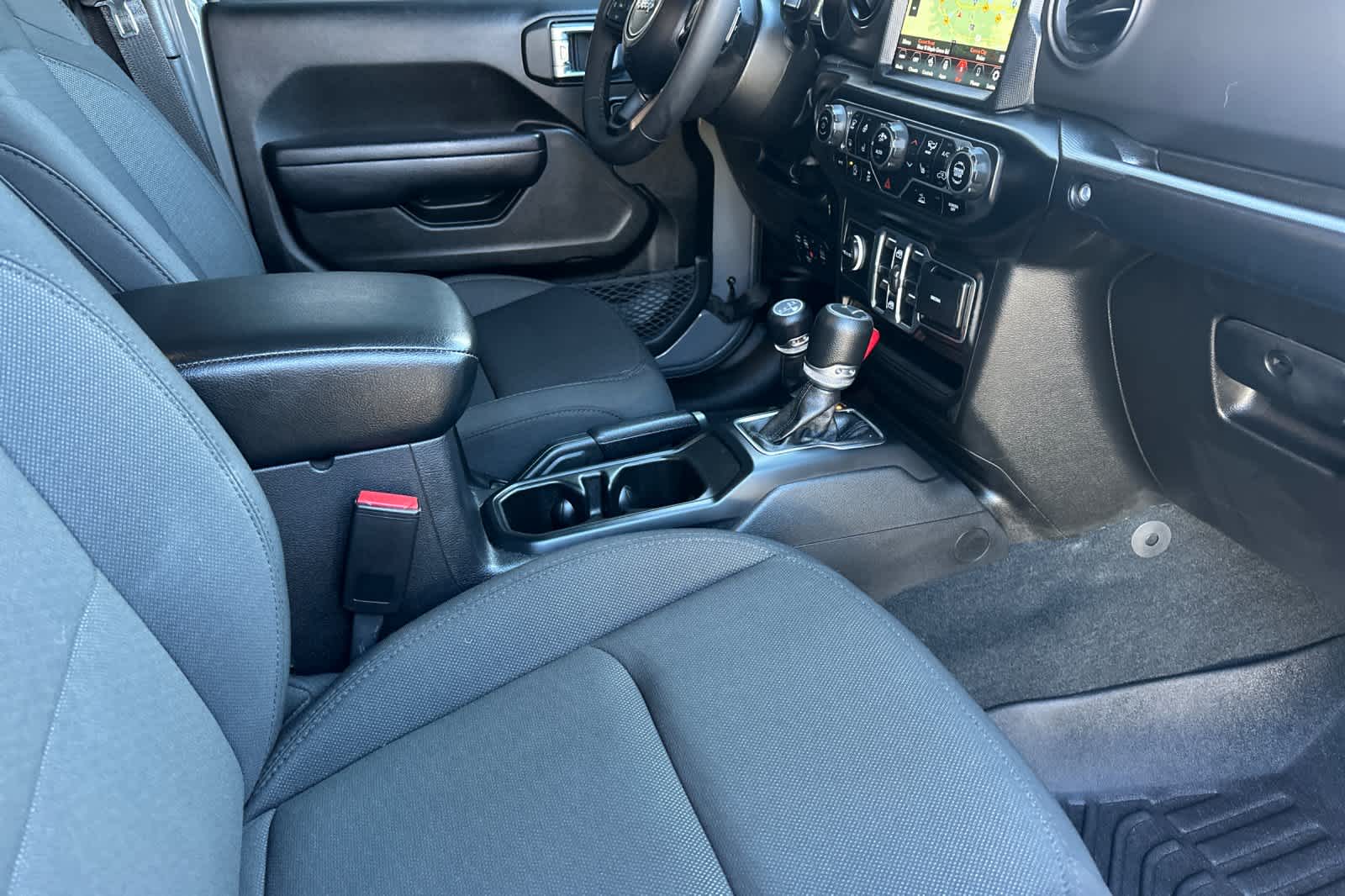 Thumbnail: 2023 Jeep Gladiator - 15