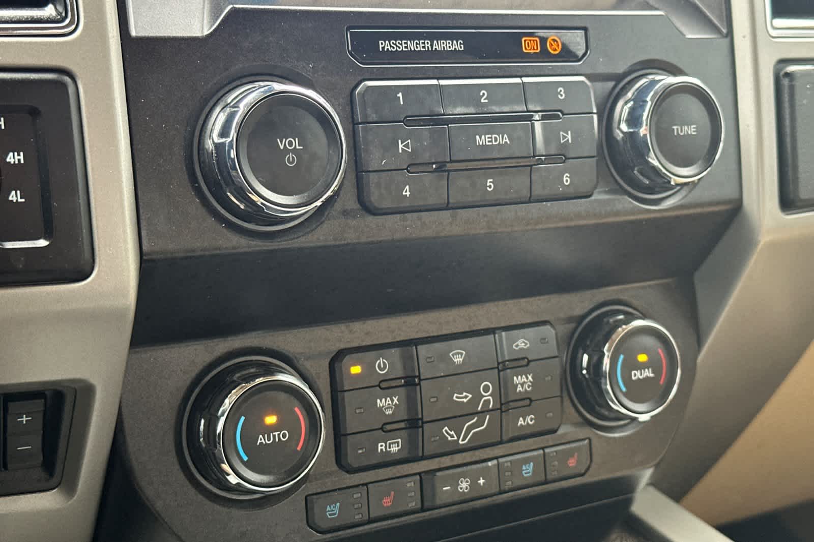 Thumbnail: 2019 Ford F-250 - 20