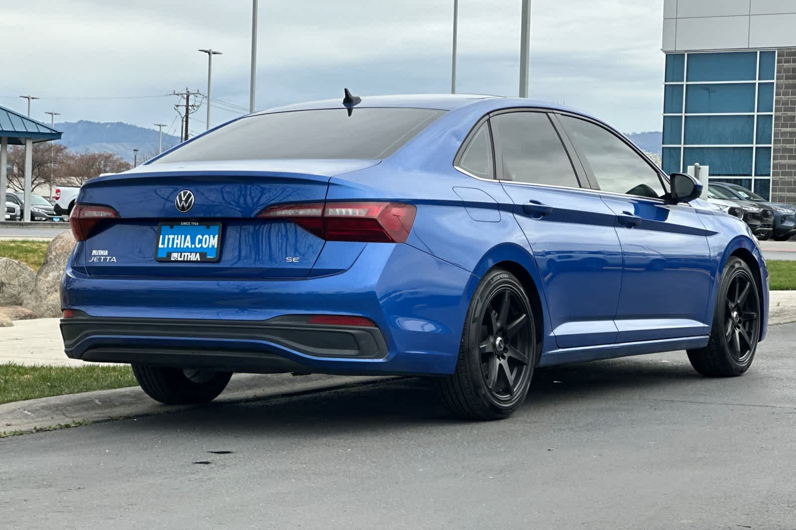 Thumbnail: 2022 Volkswagen Jetta - 2