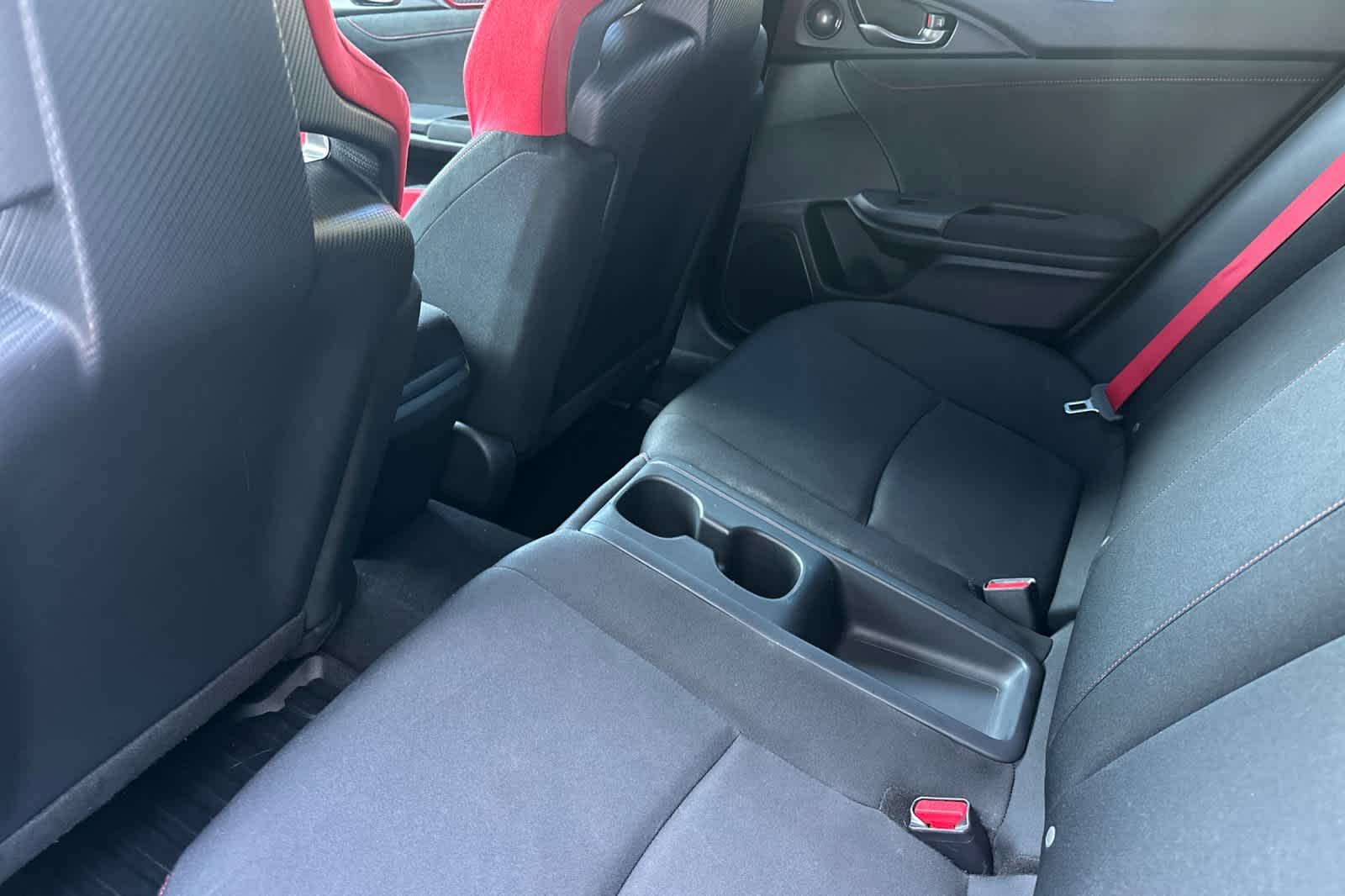 2018 Honda Civic Type R Touring Hatchback photo 4
