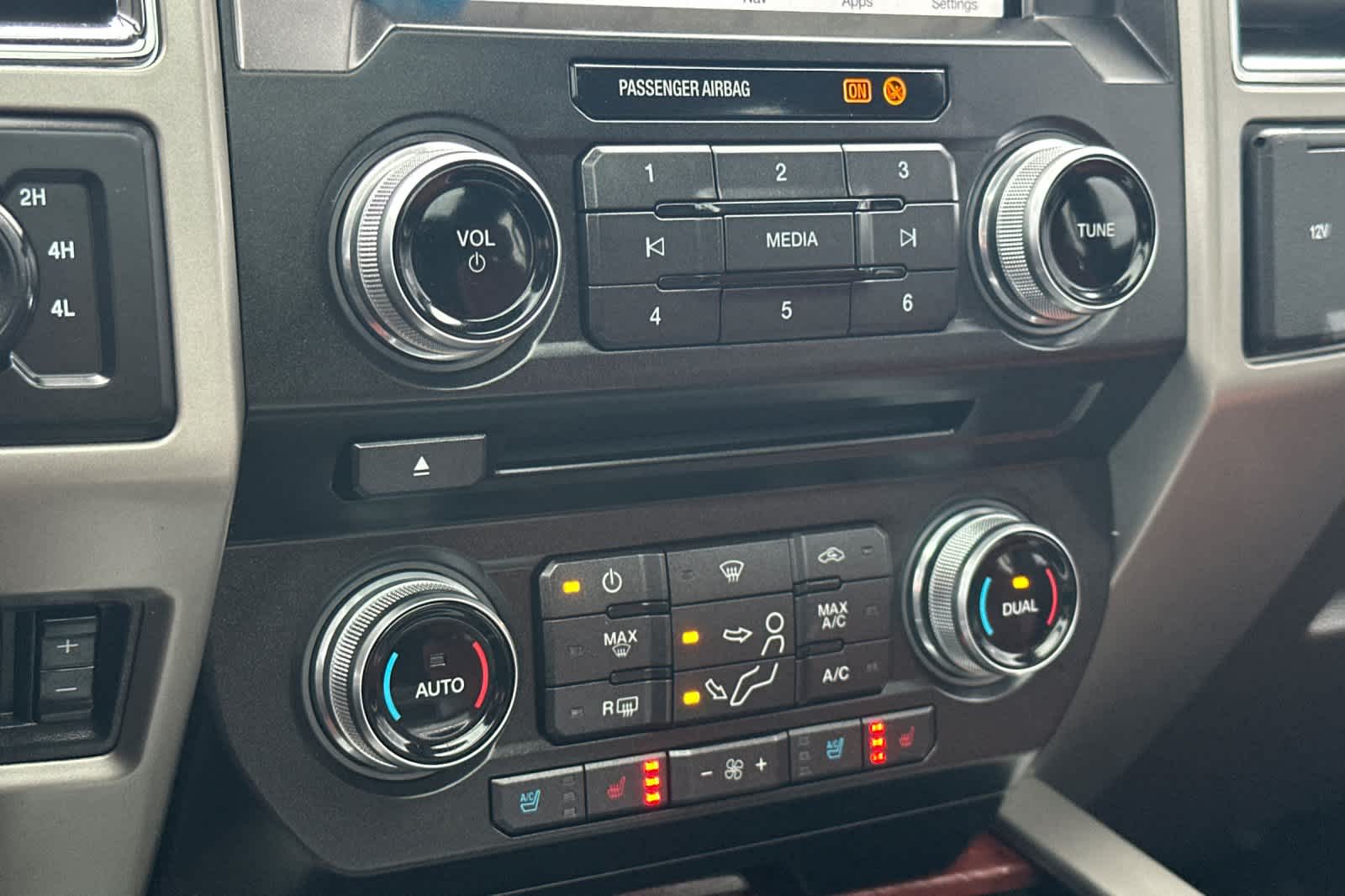 Thumbnail: 2018 Ford F-350 - 20