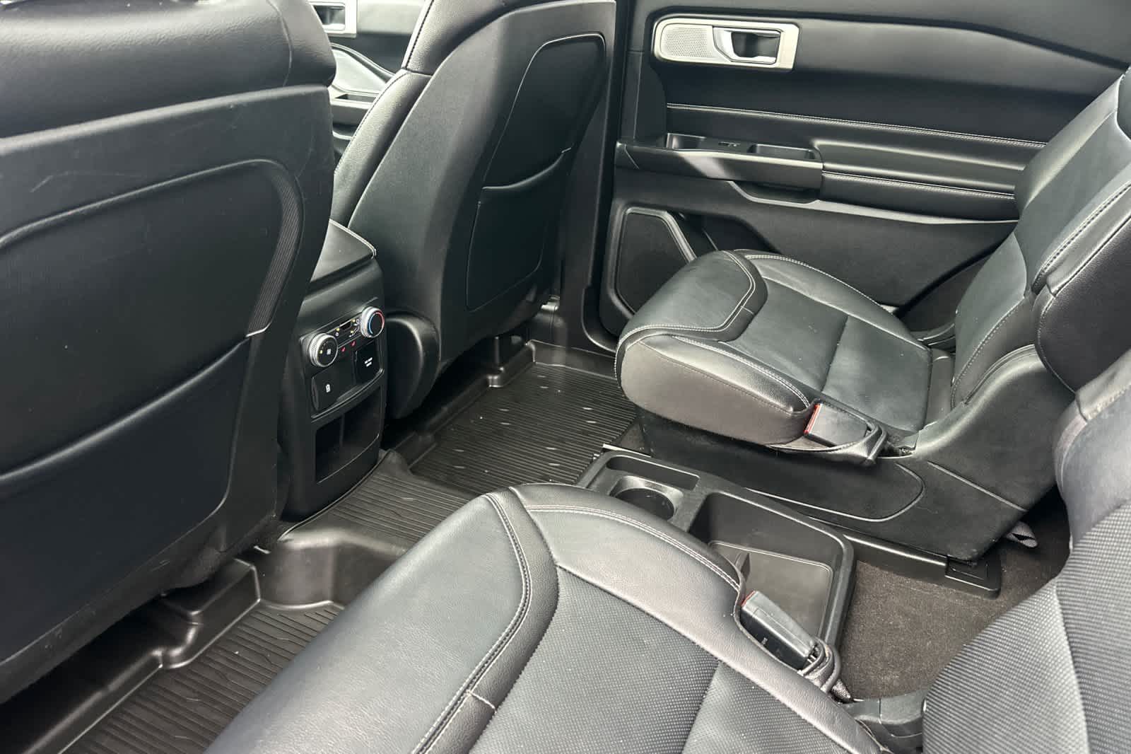 Thumbnail: 2020 Ford Explorer - 4