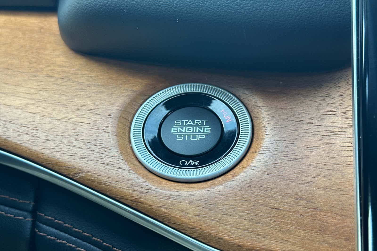 Thumbnail: 2023 Jeep Grand Cherokee - 23