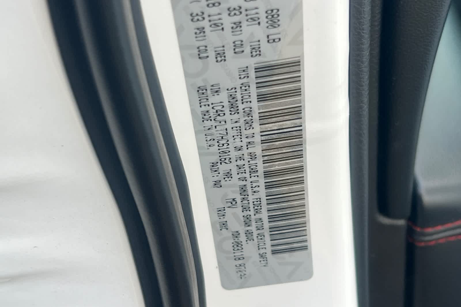 Thumbnail: 2017 Jeep Grand Cherokee - 12