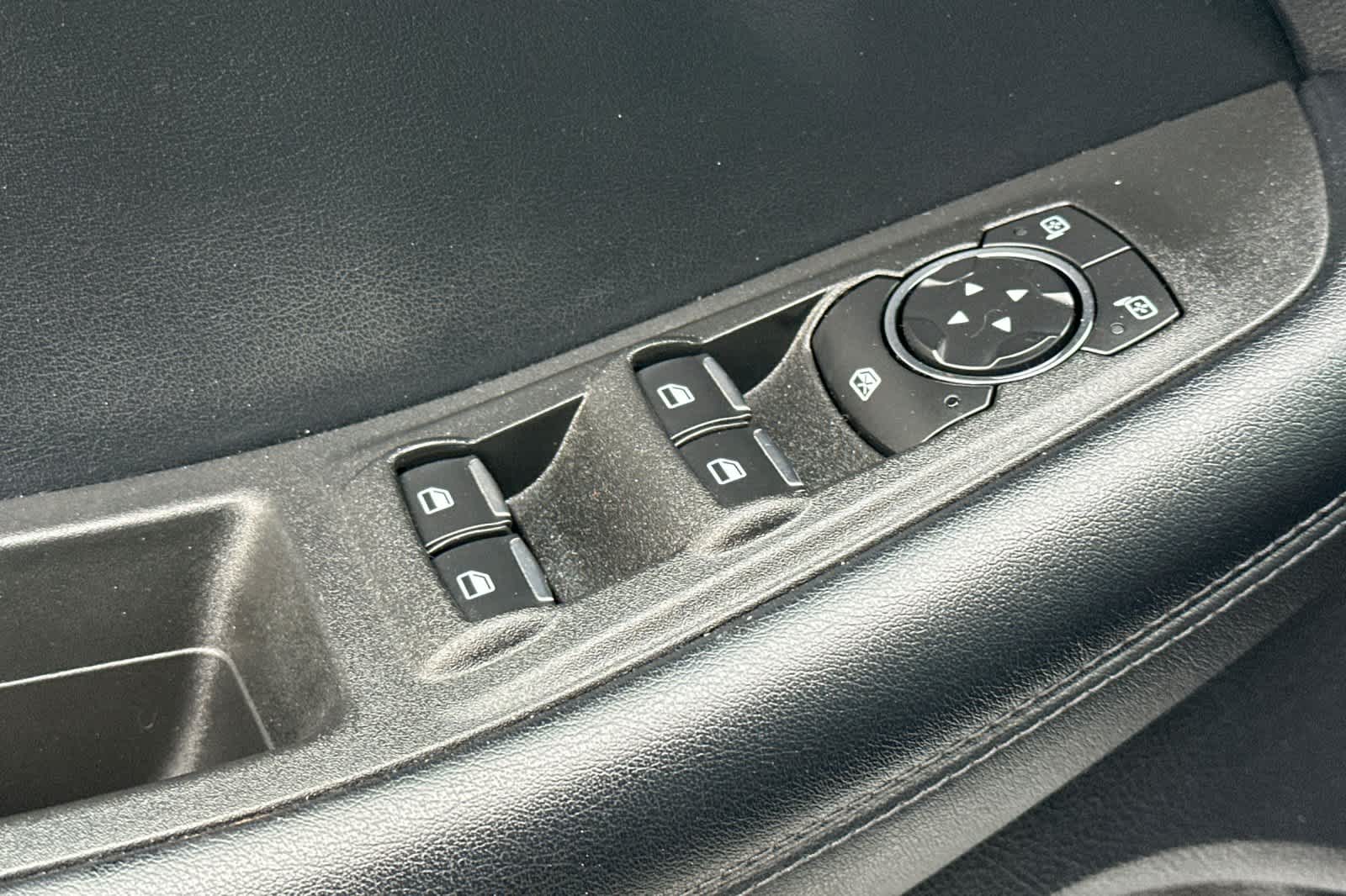 Thumbnail: 2022 Ford Edge - 13