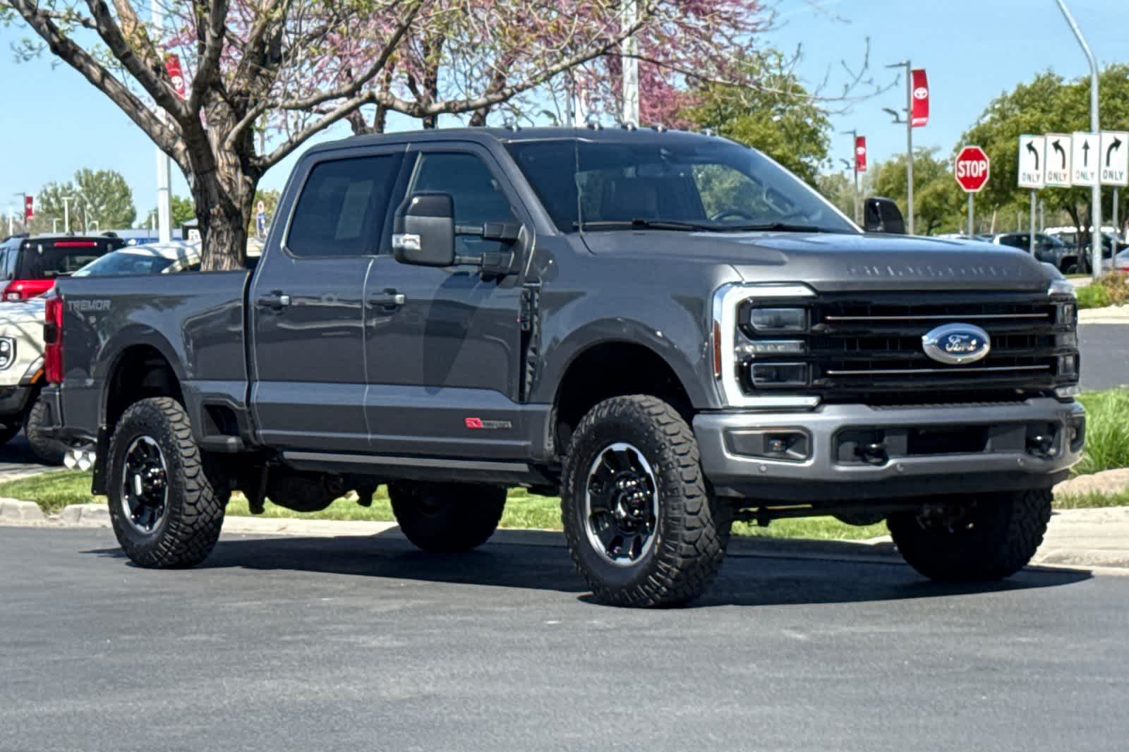 Thumbnail: 2025 Ford F-350 - 9